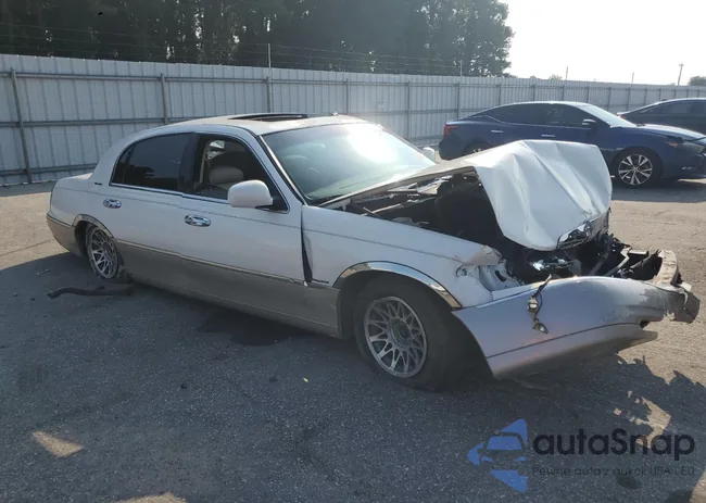 1LNHM82W1YY928917: 61436125