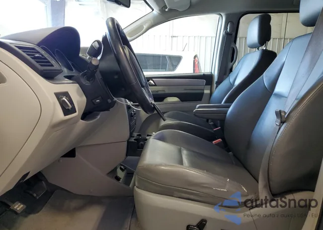 2C4RVABGXCR151902: 60085615