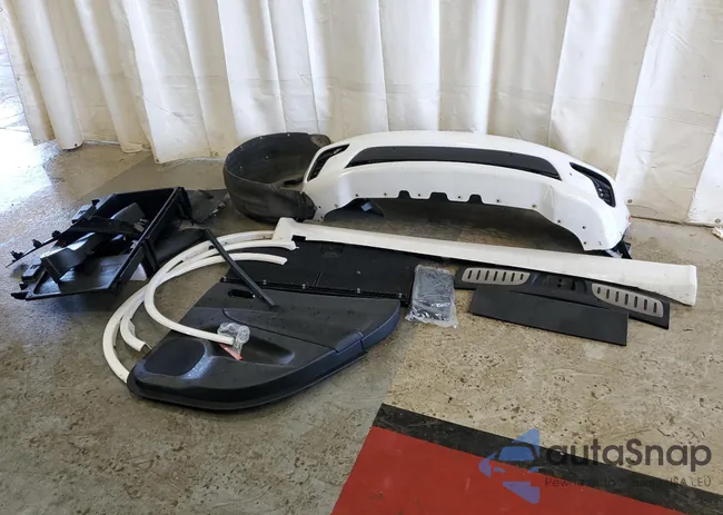 1C4SDJCT3MC662605: 61850695