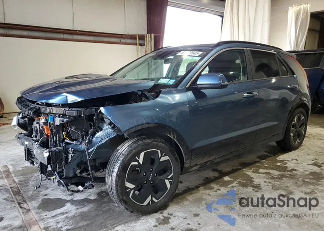 KNDCT3L11P5064202: 62209545