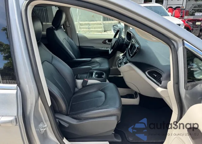 2C4RC1BG8KR561280: 62908365