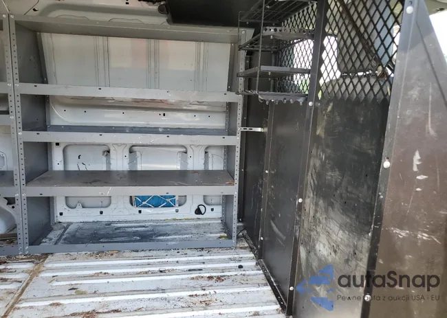 1FTYR1ZM2HKA81183: 61745735