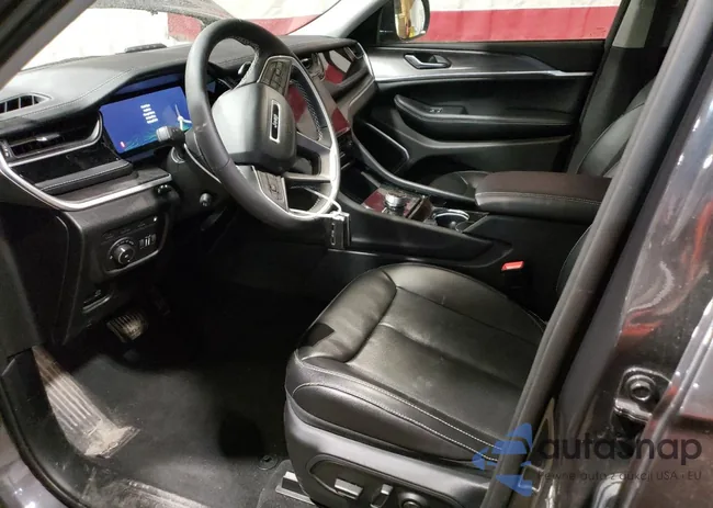 1C4RJYB66PC582702: 62383215