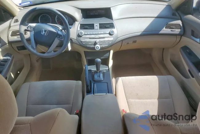 1HGCP2F31AA145065: 61805895