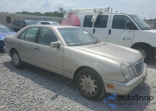 WDBJF65F8WA709750: 96476255