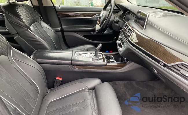 WBA7F2C53GG419295: 61259275