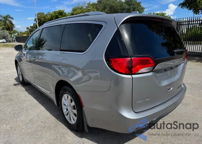 2C4RC1BG8KR561280: 62908365