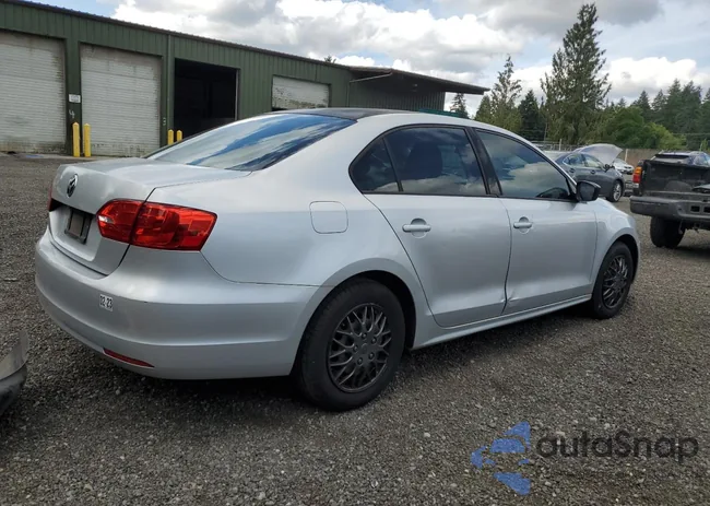 3VW2K7AJ1CM424725: 61758405