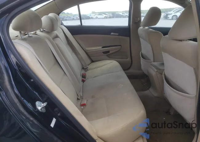 1HGCP2F33BA070533: 62961915