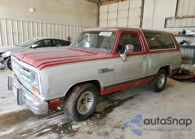 3B4GE17Y1LM055752: 59207925