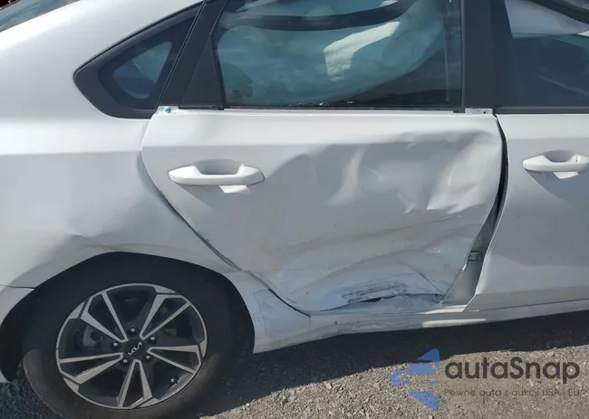 3KPF24AD2RE724533: 62392075