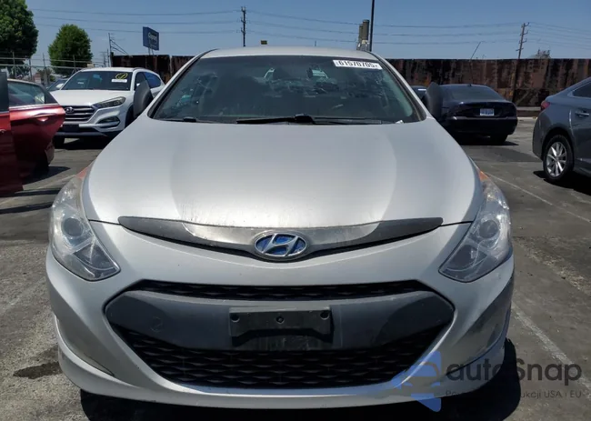 KMHEC4A45FA137519: 61570705