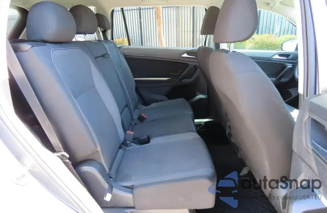 3VV1B7AX2MM125993: 60931505