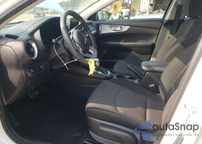 3KPF24AD0RE754193: 59490655