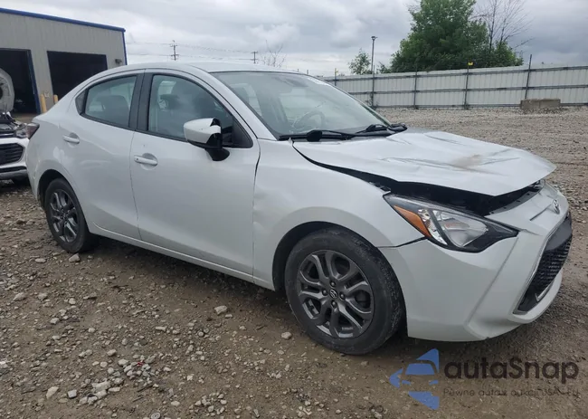 3MYDLBYV2KY526435: 59756575