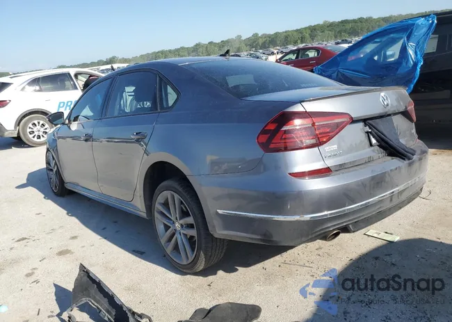 1VWAA7A31JC015882: 62701215