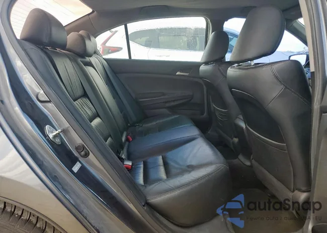 1HGCP2F60BA013989: 62834675