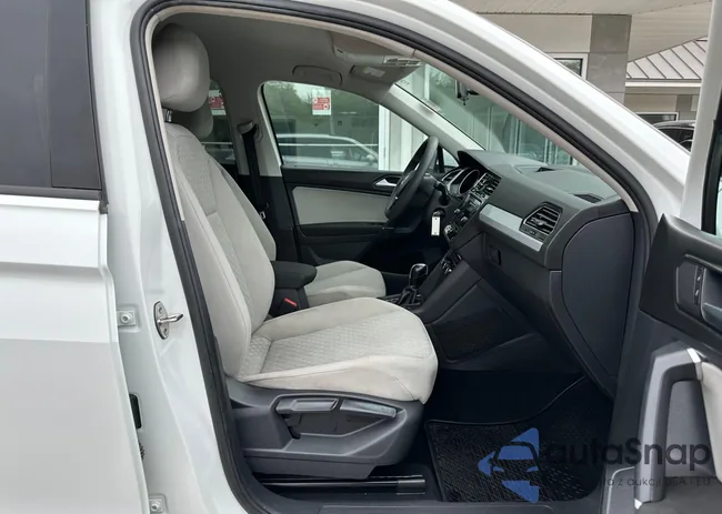 3VV0B7AX7JM130257: 61849715