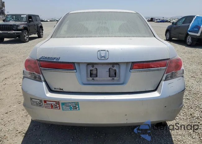 1HGCP2F7XBA157333: 62212605