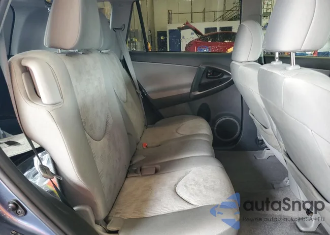 2T3BF4DV6CW241825: 61369285