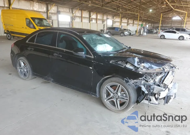 W1K3G4EB5NJ331903: 41557684