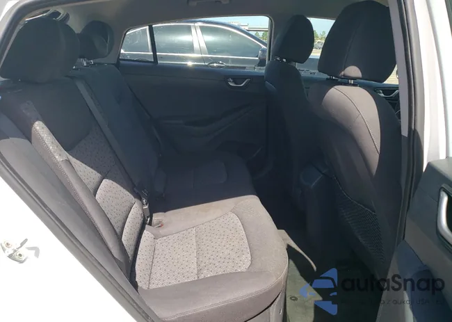 KMHC65LC8HU031432: 63053764