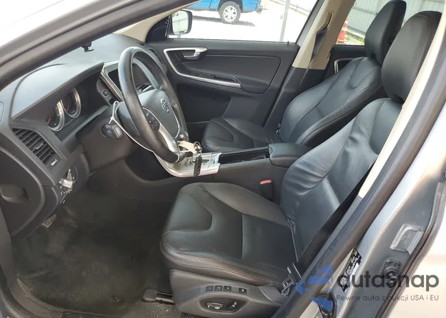 YV4952DL2C2292443: 63043584