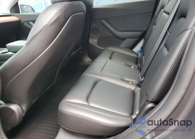 5YJYGDEE2MF257050: 64776675