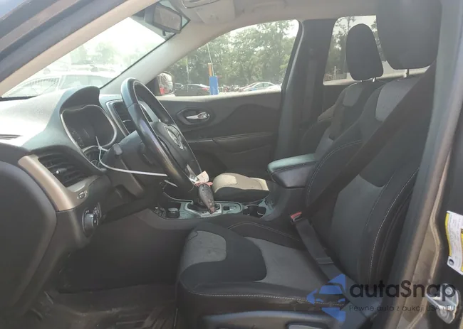 1C4PJMCB1EW226889: 65683075