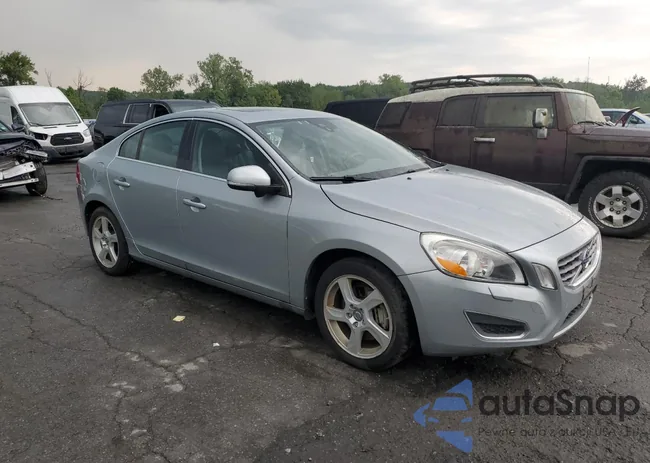 YV1612FH8D2204579: 66897865