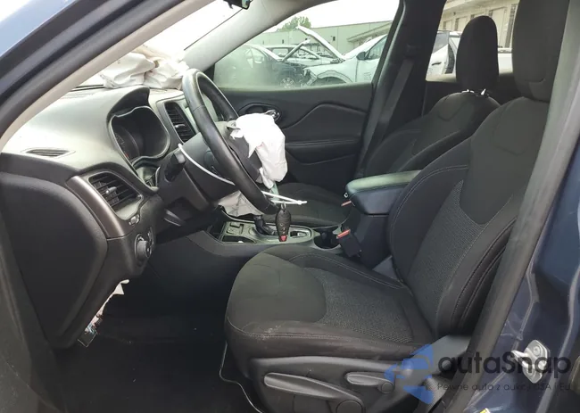 1C4PJLCB5KD421685: 65481695