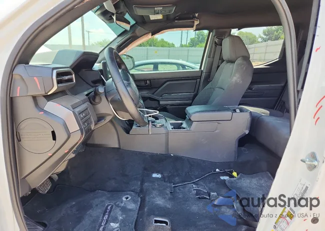 3TYLB5JN6RT040080: 63592565