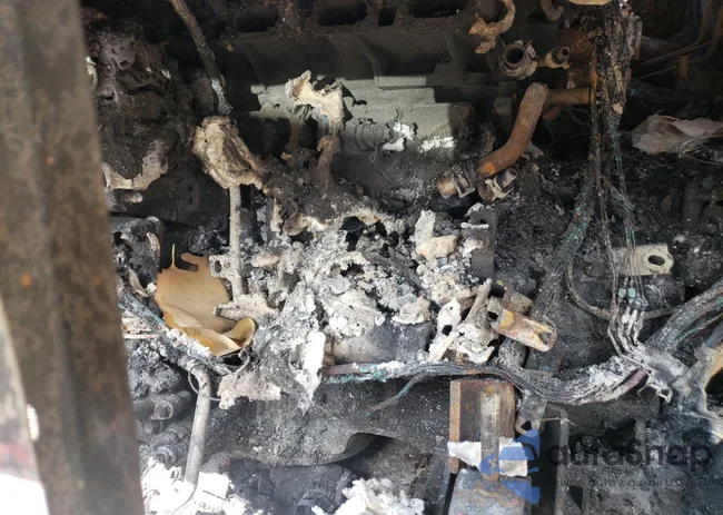 2T1BURHE3JC036340: 63078745