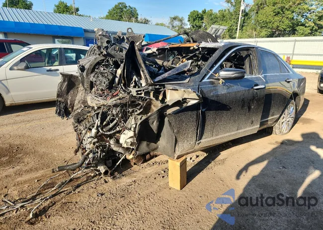 1G6KD5RS9JU100352: 64089555