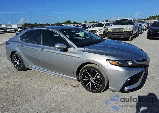 4T1G11AK4PU807279: 66194555