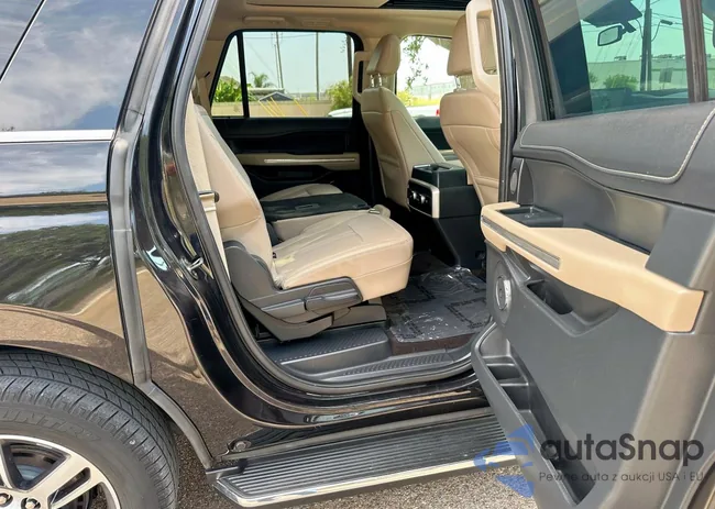 1FMJK2A86PEA15853: 65479475