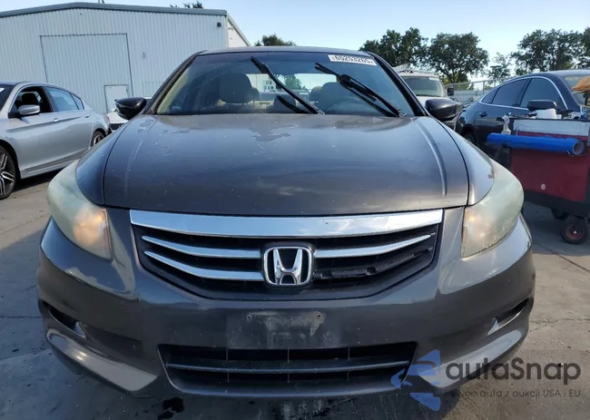 1HGCP3F82BA004220: 65253265