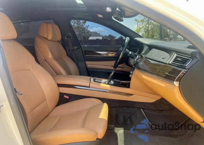 WBAKB8C58ACY64395: 63885205