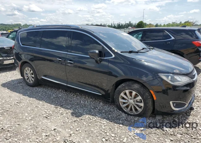 2C4RC1BG9JR120790: 64021065