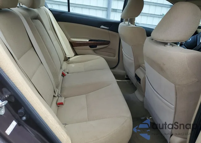 1HGCP3F7XCA003440: 63506115