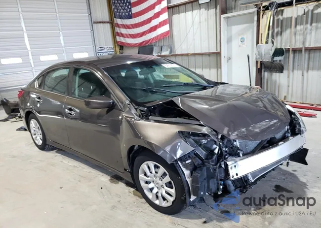 1N4AL3AP5HN329581: 64810655