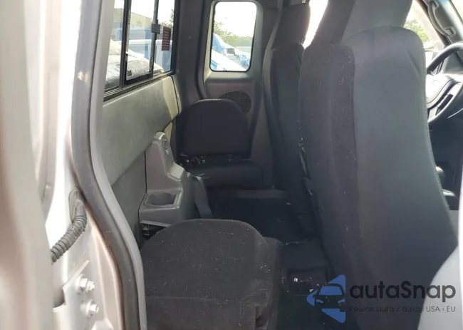 1FTYR44U16PA79031: 65122925