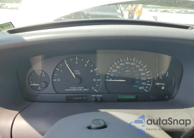 1C4GP44G2YB587097: 63284675