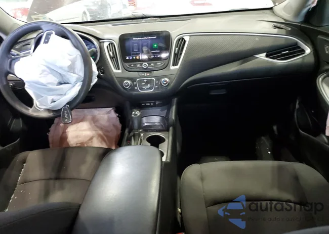 1G1ZB5ST5LF075762: 63817155