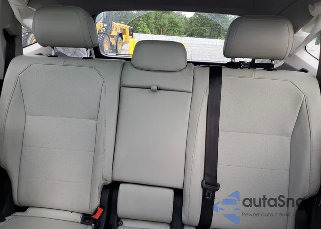 3VV2B7AX3JM037289: 64773555