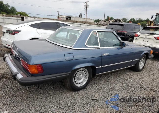 WDBBA45AXEA010856: 67005495