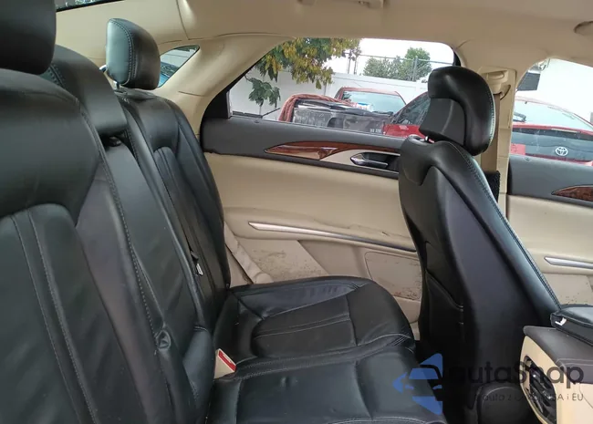 3LN6L2LU6DR805112: 64994365