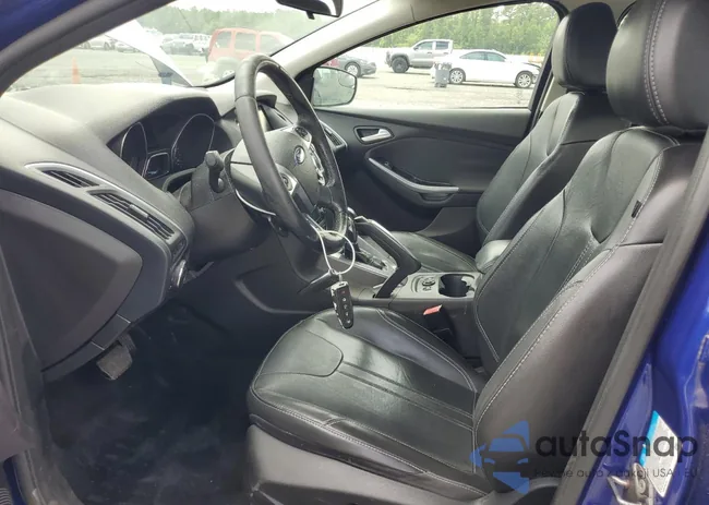 1FADP3N26DL290411: 64427675