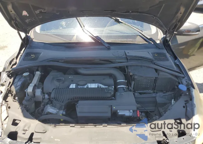 YV1612FS8D2194504: 64504345