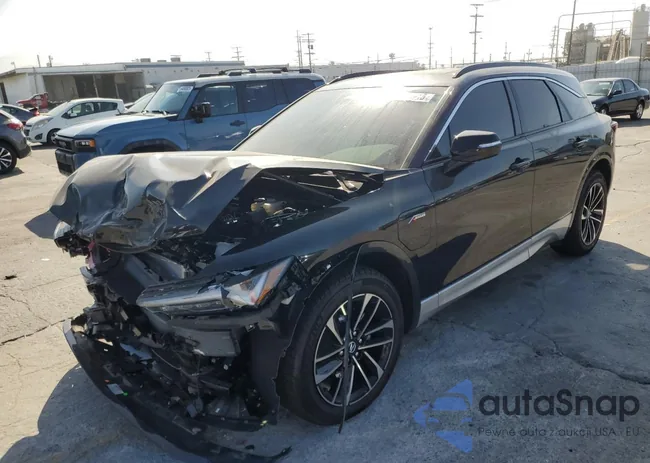 4W5KHNRLXRZ512002: 64675915